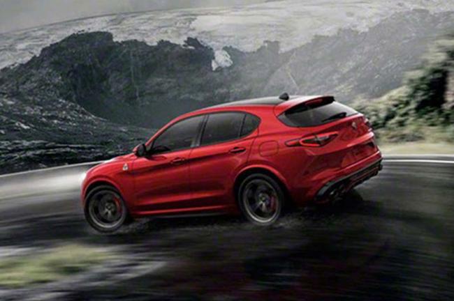 L alfa romeo stelvio en avant premiere 