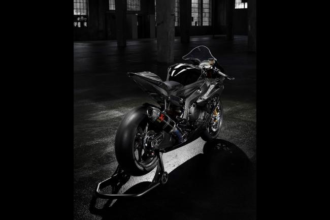 Bmw hp4 race motorrad sort les griffes 