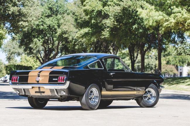 La ford mustang shelby gt350 h de carroll shelby aux encheres 