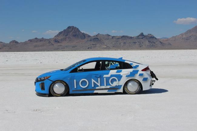 La hyundai ioniq hybride s offre un record de vitesse avec 254 km h 