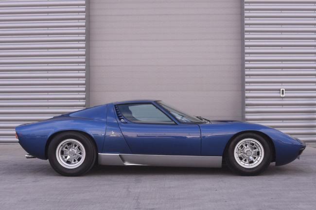 L ancienne lamborghini miura de rod stewart aux encheres 