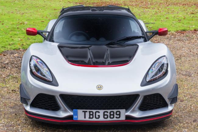 Lotus exige sport 380 plus puissante et plus extreme 