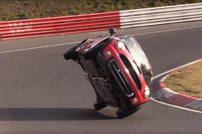 Record un tour du nurburgring sur deux roues en mini cooper s 