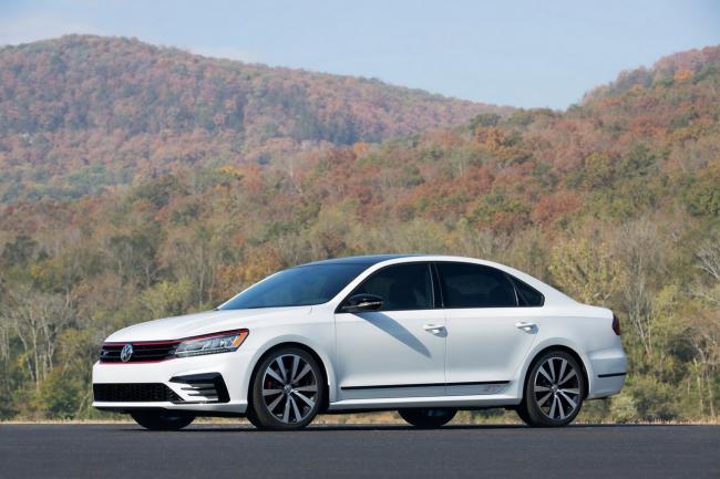 Salon los angeles 2017 volkswagen passat gt concept 