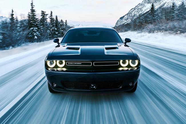 Dodge challenger awd la muscle car peut aller a la neige 