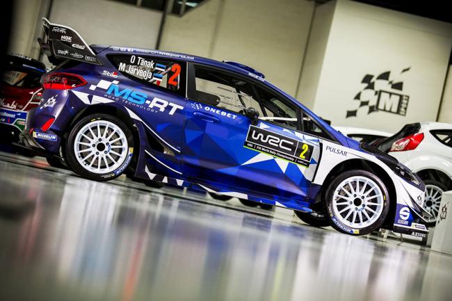 La ford fiesta wrc est habillee par red bull 