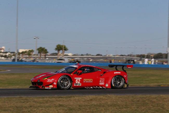 Cadillac signe un double aux 24 heures de daytona 