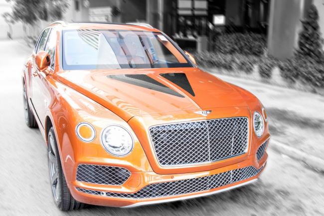 Dmc offre 702 ch au bentley bentayga 
