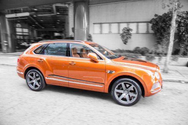 Dmc offre 702 ch au bentley bentayga 