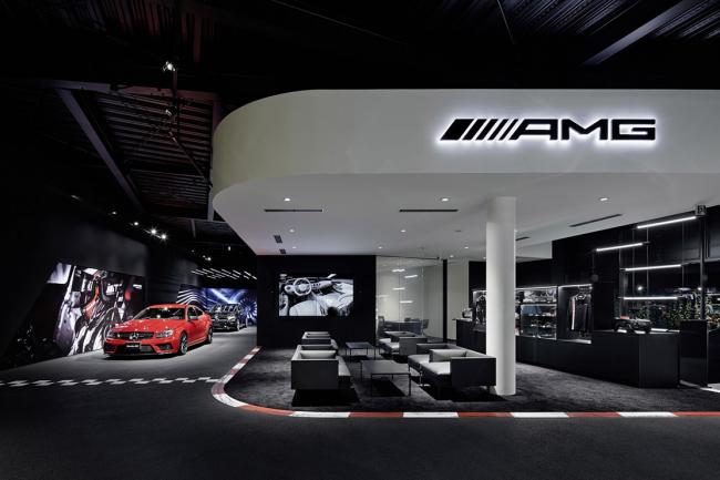 Mercedes amg inaugure sa premiere concession au japon 