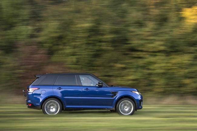 Range rover sport svr l etendue de ses capacites sur tous les terrains 