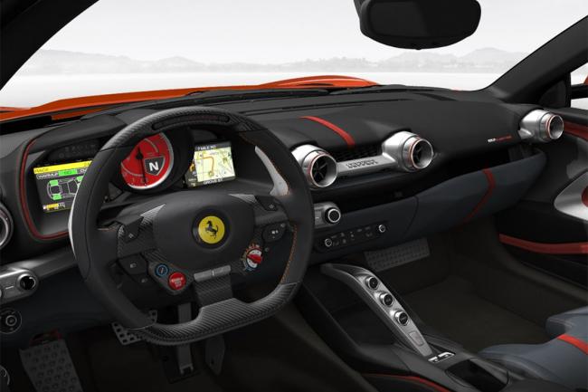 La ferrari 812 superfast est personnalisable en ligne 