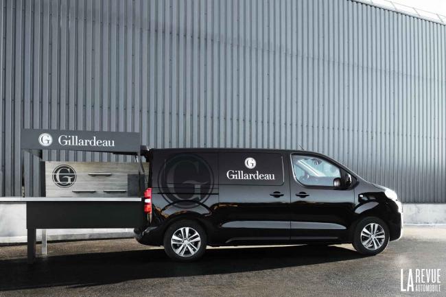 Peugeot expert un food truck pour une degustation gluante 