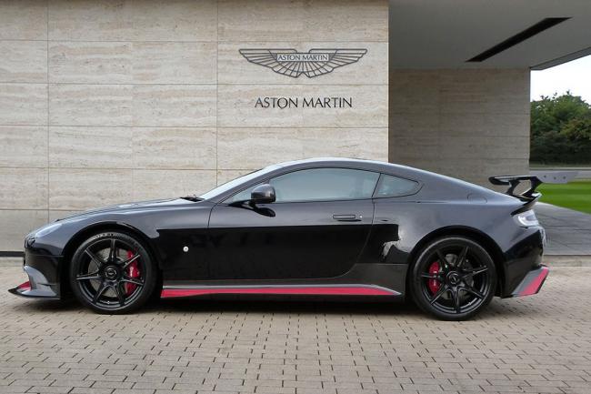 Une aston martin vantage gt8 affichee au prix fort 