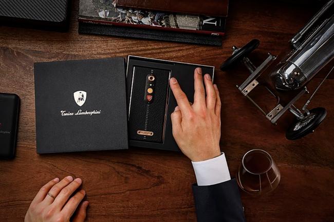 Tonino lamborghini alpha onenbsp le smartphone lamborghini 