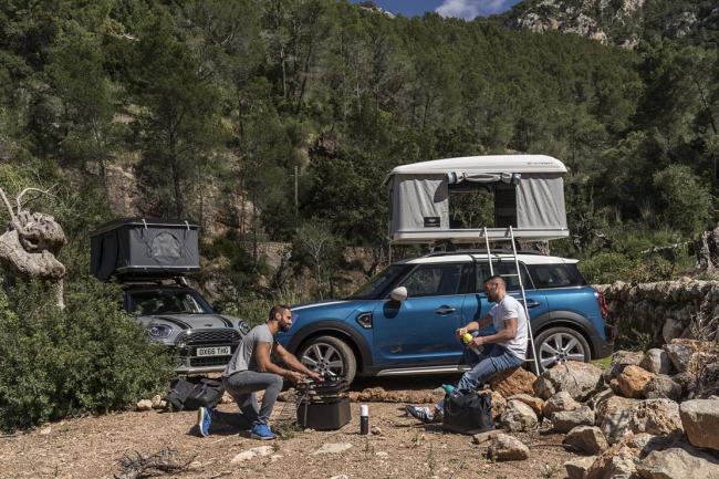 Le mini countryman peut recevoir une tente airtop 