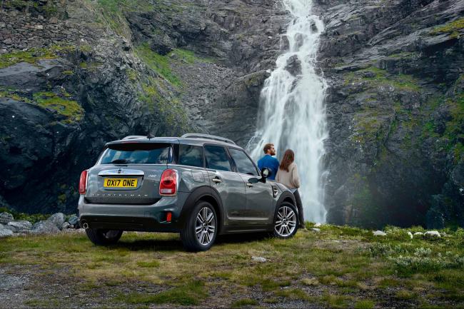 Mini countryman one et one dnbsp lentree de gamme debarque 