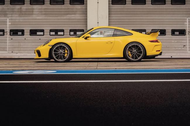 La porsche 911 gt3 signe un chrono de 7 12 sur le nurburgring 