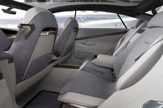 Cadillac attire les foules en concession avec l'Escala concept