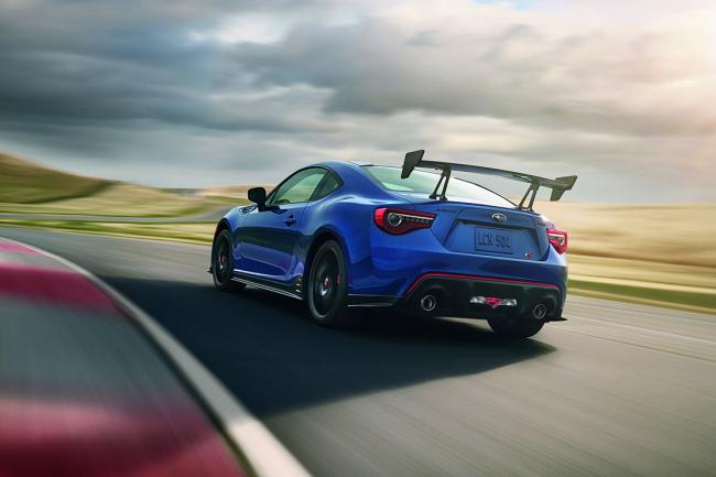 Subaru wrx sti type ra 310 ch de plus et un chassis affute 