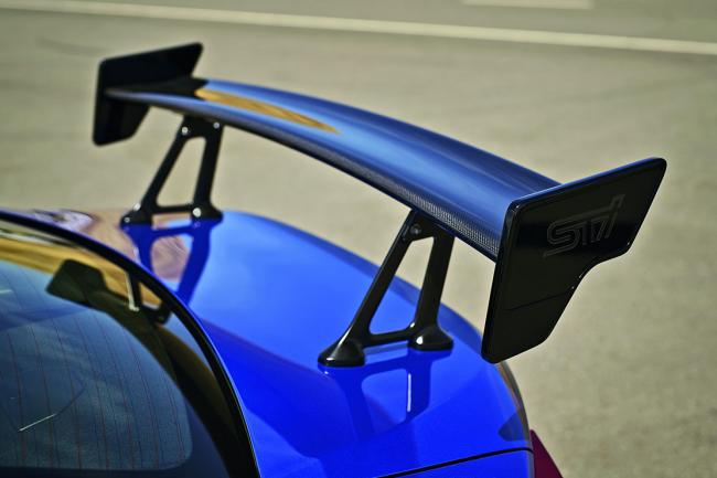 Subaru wrx sti type ra 310 ch de plus et un chassis affute 