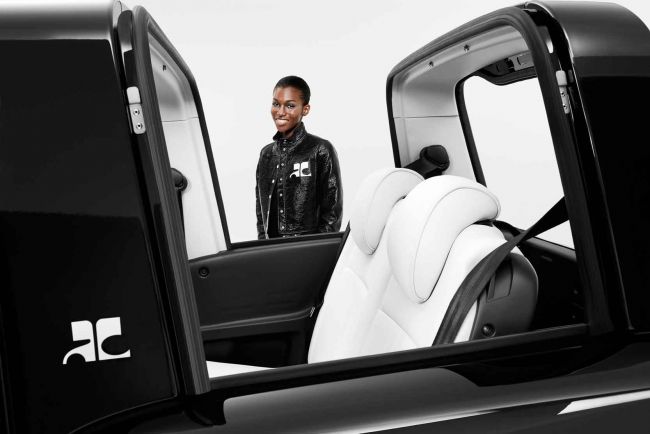 La citroen e mehari est revue par courreges 