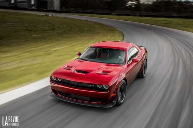 La dodge challenger hellcat prend encore plus de muscle 