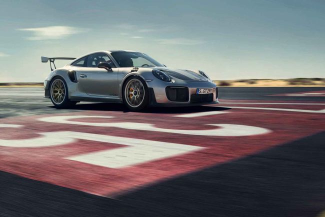 Porsche 911 gt2 rs seulement 700 chevaux 