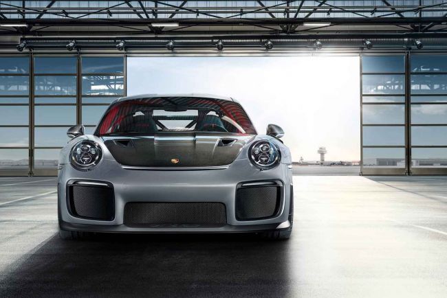 Porsche 911 gt2 rs seulement 700 chevaux 