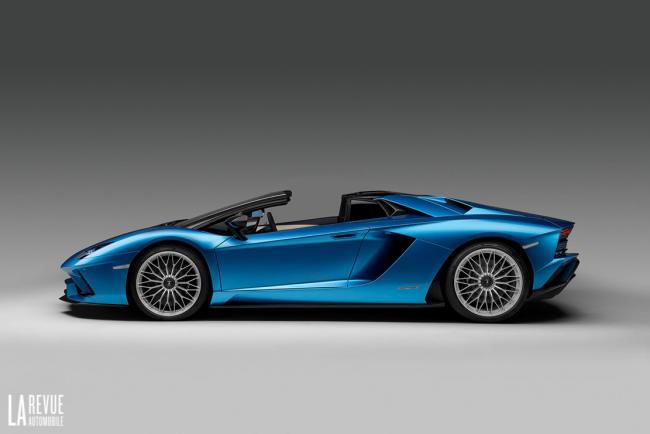 Lamborghini aventador s 740 ch a ciel ouvert 