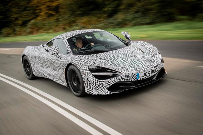 Mclaren bp23 une place centrale 