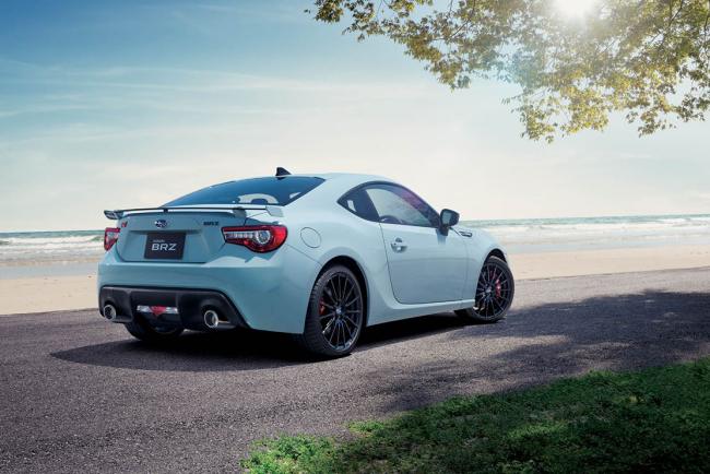 Subaru brz sti sport que des badges sti sur la carrosserie 