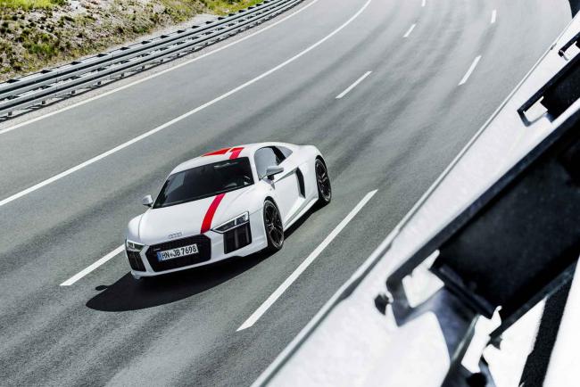 Audi r8 rws ideale pour faire le show dans le parking 