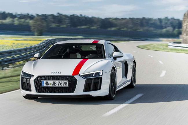 Audi r8 rws ideale pour faire le show dans le parking 