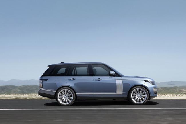 Le range rover passe a l hybride rechargeable avec le p400e 