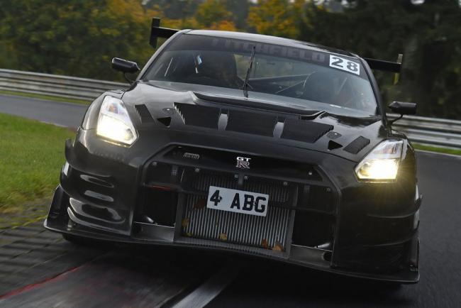 Litchfield va chasser un record au nurb avec une nissan gt r modifiee 