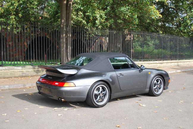 Une porsche 993 turbo cabriolet unique aux encheres 