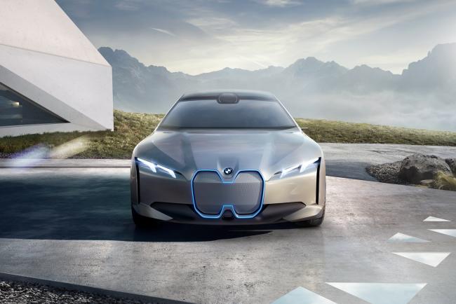 Bmw ivision dynamics tesla dans le viseur 