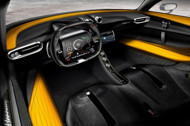 Hennessey venom f5 l habitacle se montre 