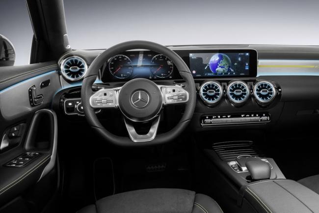 La prochaine mercedes classe a montre son superbe habitacle 