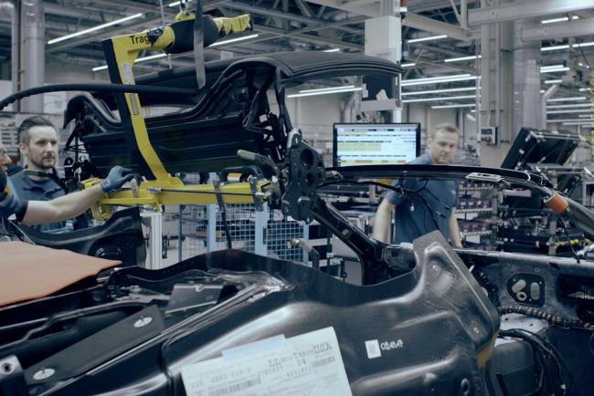 La bmw i8 roadster est sur les chaines de montage 