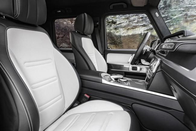 Le prochain mercedes classe g montre son interieur 