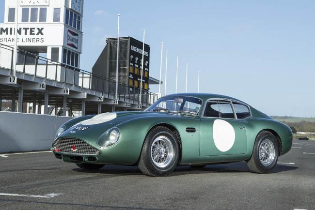 Une aston martin db4 gt zagato vise un record aux encheres 