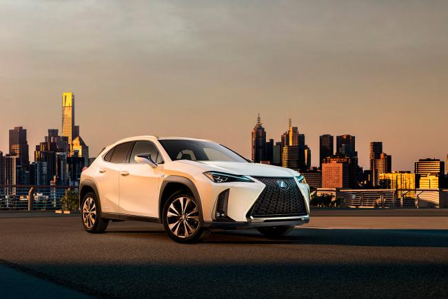 Lexus UX : le petit SUV se montre