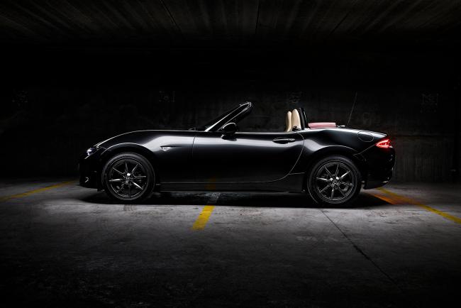 Mazda mx 5 cherry top tout pour le look 