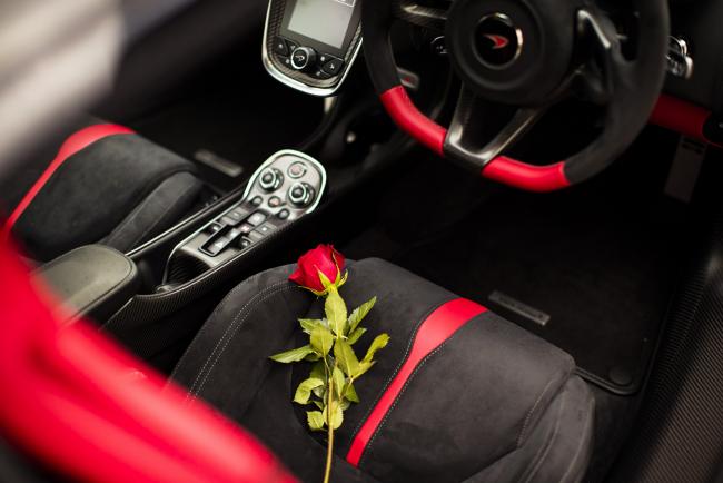 La mclaren 570s spider parfaite pour la saint valentin 