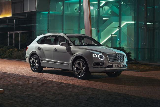 Bentley bentayga hybrid il prend la fuite avant sa presentation 