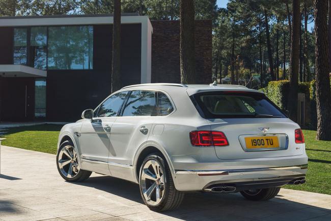 Bentley bentayga hybrid il prend la fuite avant sa presentation 