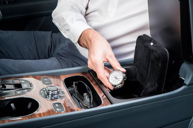 Bentley bentayga un coffre securise et biometrique en option 