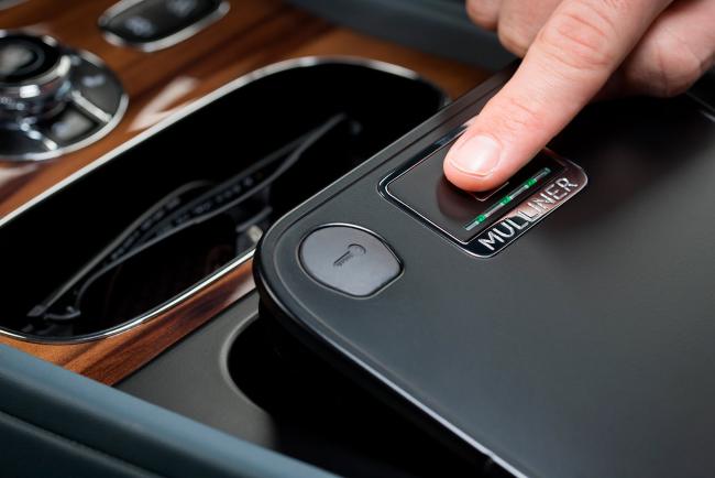 Bentley bentayga un coffre securise et biometrique en option 